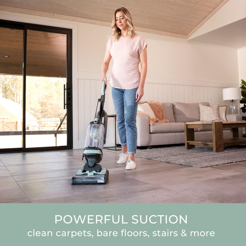 Bagless Upright Vacuum N822